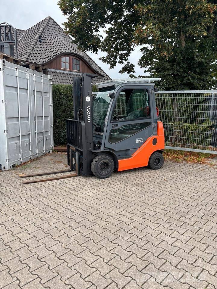 Toyota 8 FGKF 20 LPG tehnika