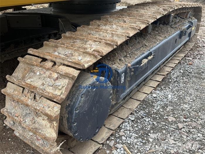 Komatsu PC450-8 Kāpurķēžu ekskavatori