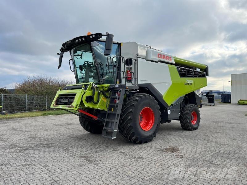 CLAAS LEXION 7500 Ražas novākšanas kombaini