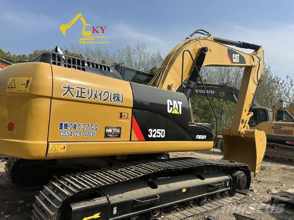 CAT 325 Kāpurķēžu ekskavatori