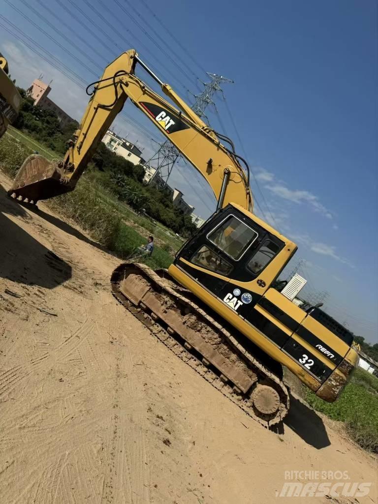 CAT 320 B Kāpurķēžu ekskavatori