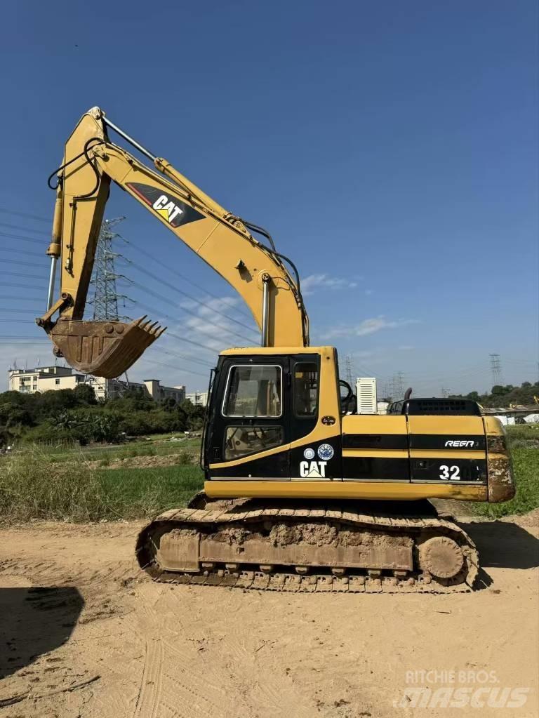 CAT 320 B Kāpurķēžu ekskavatori