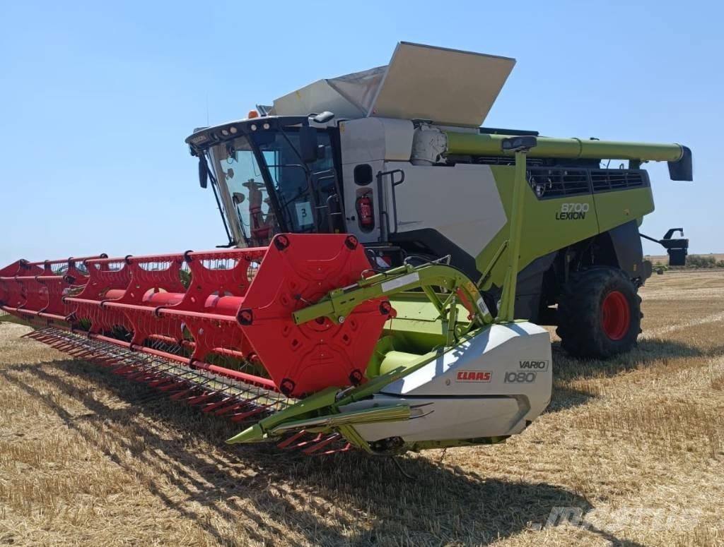 CLAAS Lexion 8700 Ražas novākšanas kombaini