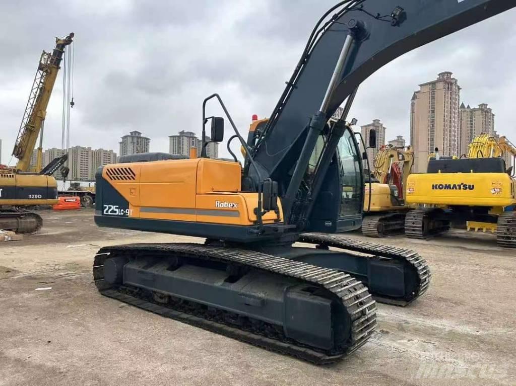Hyundai 225LC-9T Kāpurķēžu ekskavatori