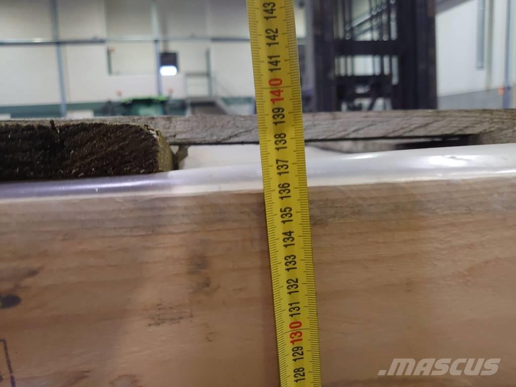 CASE 821G Strēles un kausi