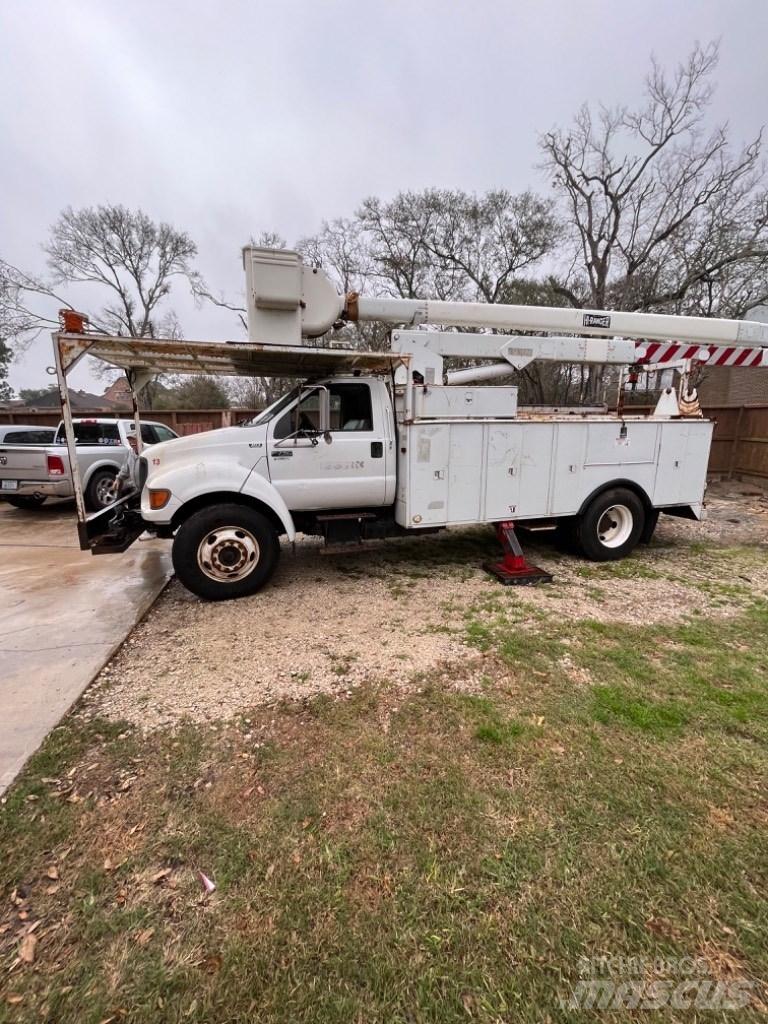 Ford F 750 Pacēlāji uz automašīnas bāzes