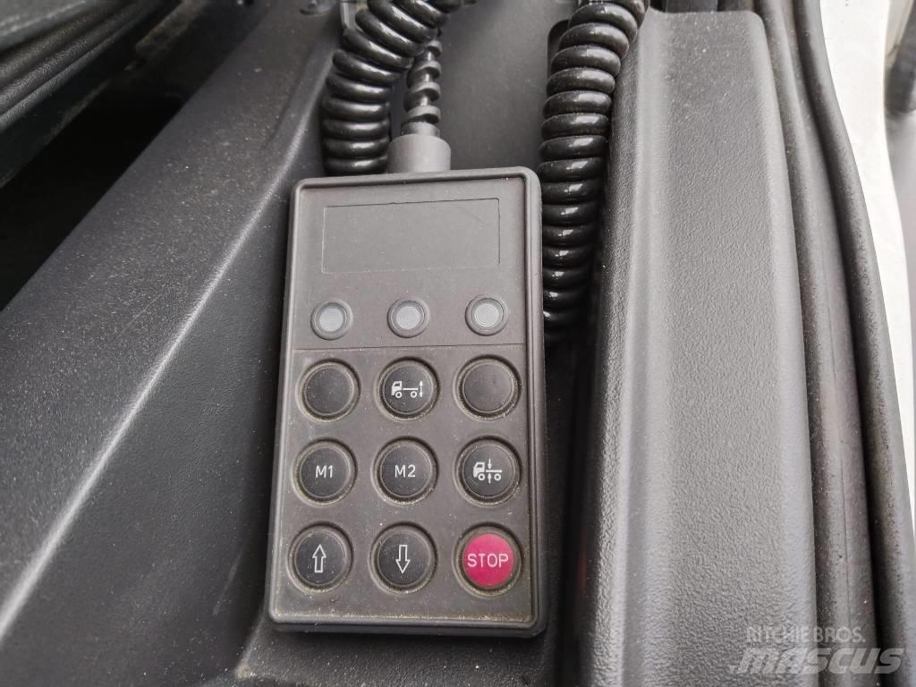 Iveco ML 120 EL 25/P Furgons