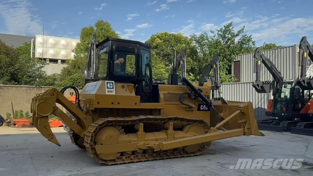 CAT D7G Kāpurķēžu buldozeri