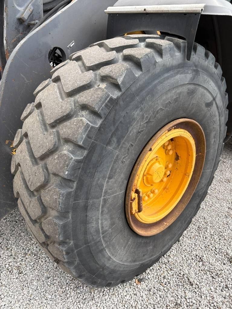 Volvo L 120 H Iekrāvēji uz riteņiem
