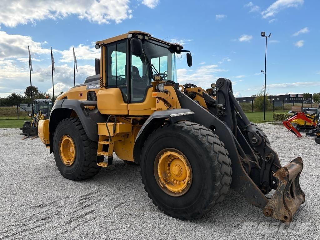 Volvo L 120 H Iekrāvēji uz riteņiem
