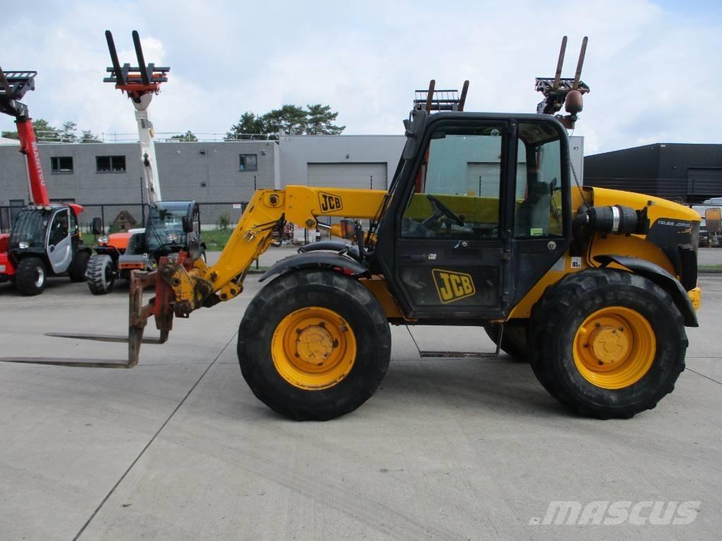 JCB 526 S (628) Teleskopiskie manipulatori