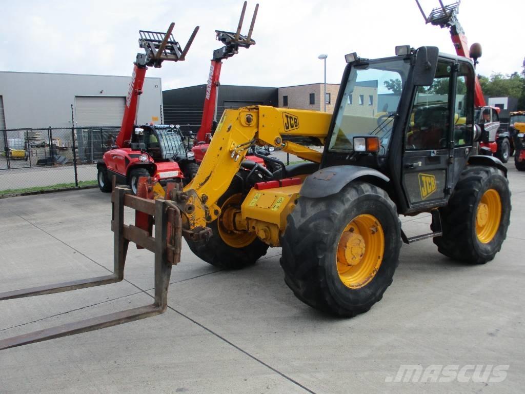 JCB 526 S (628) Teleskopiskie manipulatori