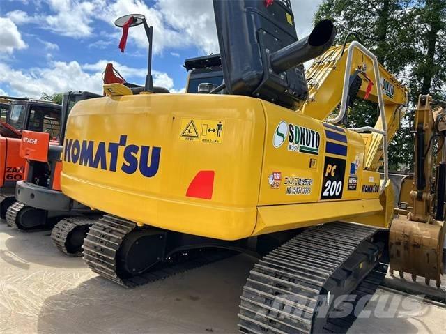 Komatsu PC 200-8 Kāpurķēžu ekskavatori