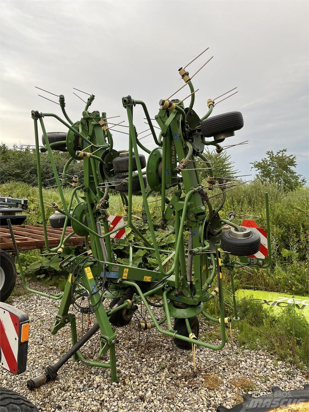 Krone KW 8.82/8 Grābekļi un siena ārdītāji