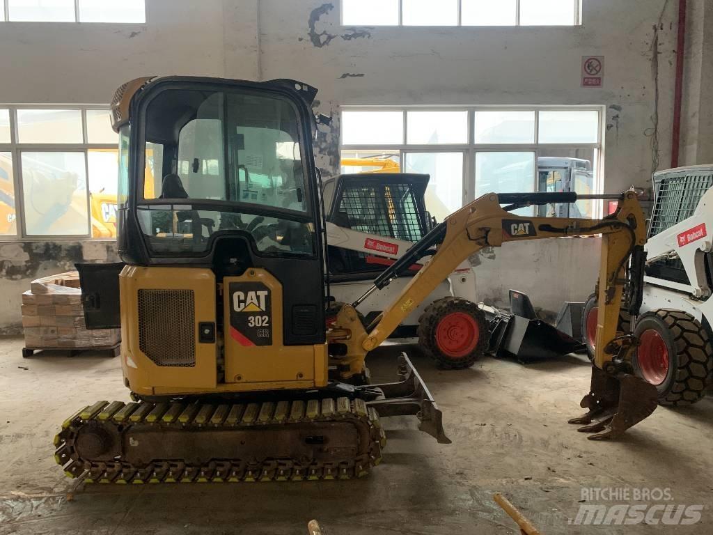 CAT 302 Kāpurķēžu ekskavatori