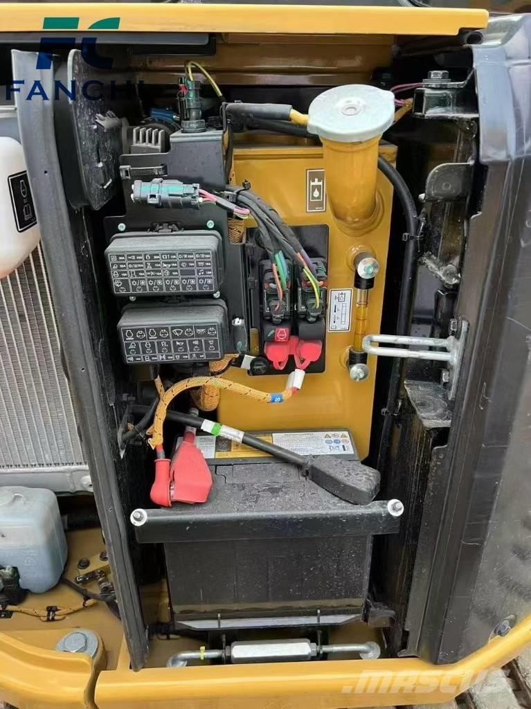 CAT 303 Kāpurķēžu ekskavatori