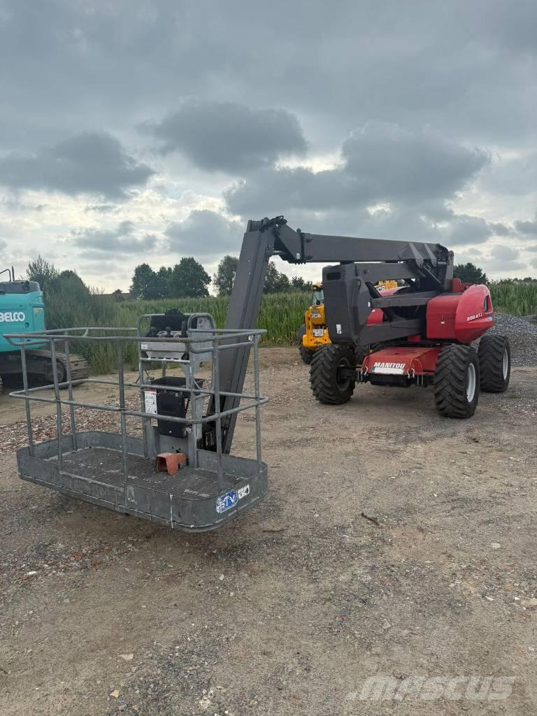 Manitou ATJ 200 Strēles pacēlāji