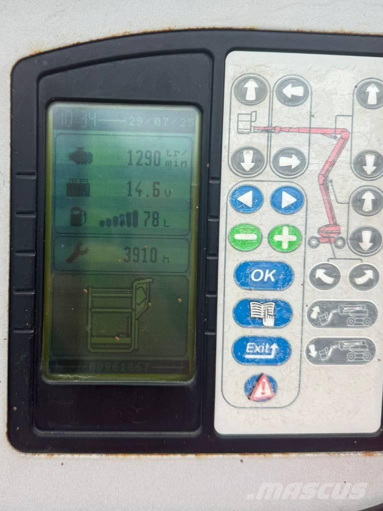 Manitou ATJ 200 Strēles pacēlāji