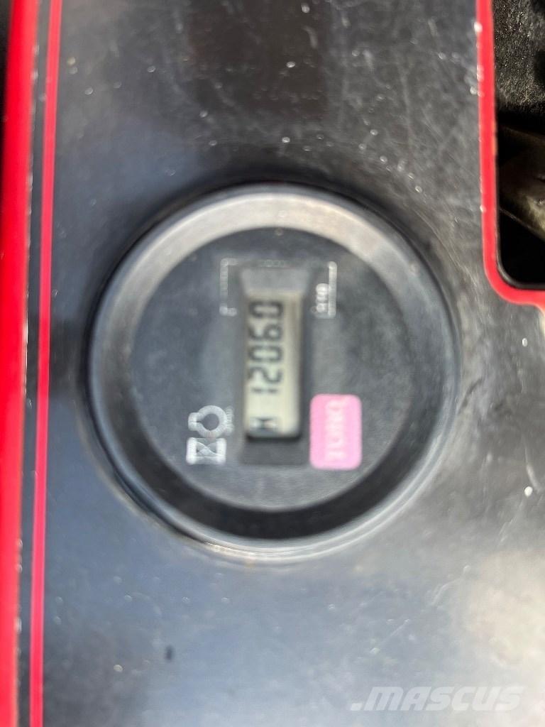 Toro Procore 648 Aeratori un augsnes frēzes