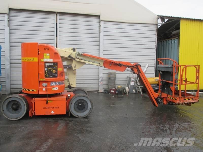 JLG E 300 AJ Strēles pacēlāji