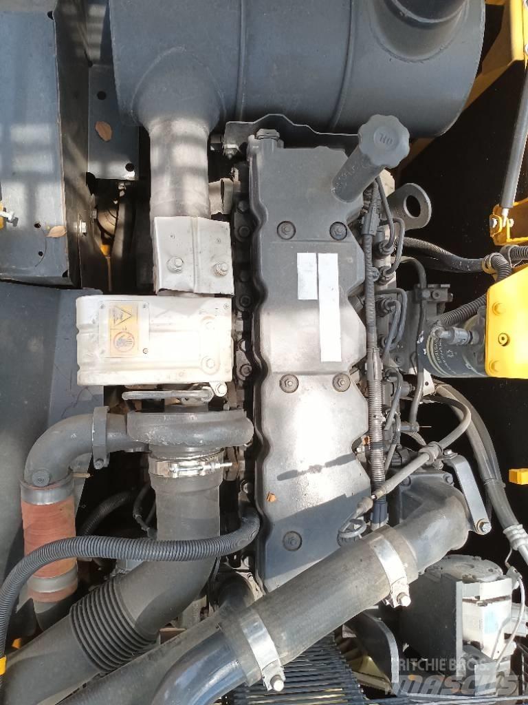 Komatsu PC 200 Kāpurķēžu ekskavatori