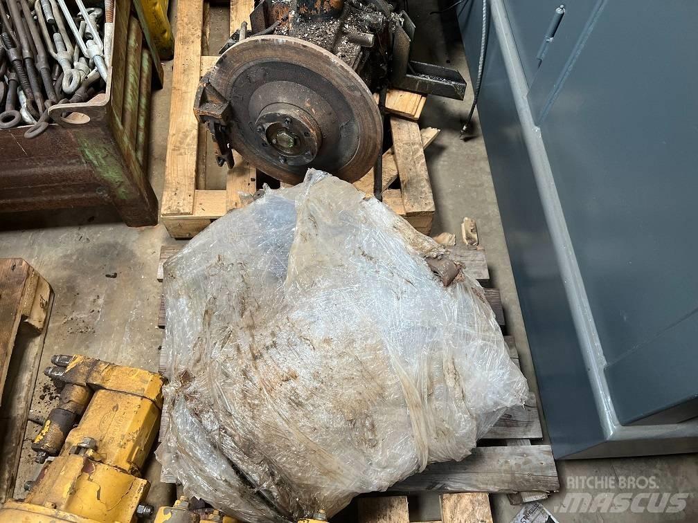 CAT 140 G gearbox Greideri