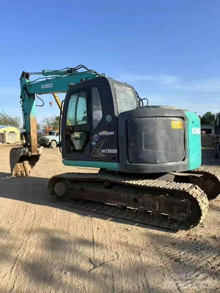 Kobelco SK135 Kāpurķēžu ekskavatori