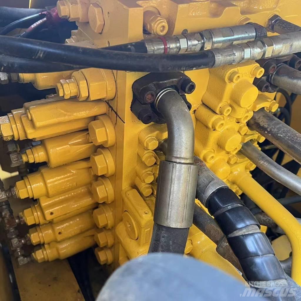 Komatsu PC 240 Kāpurķēžu ekskavatori