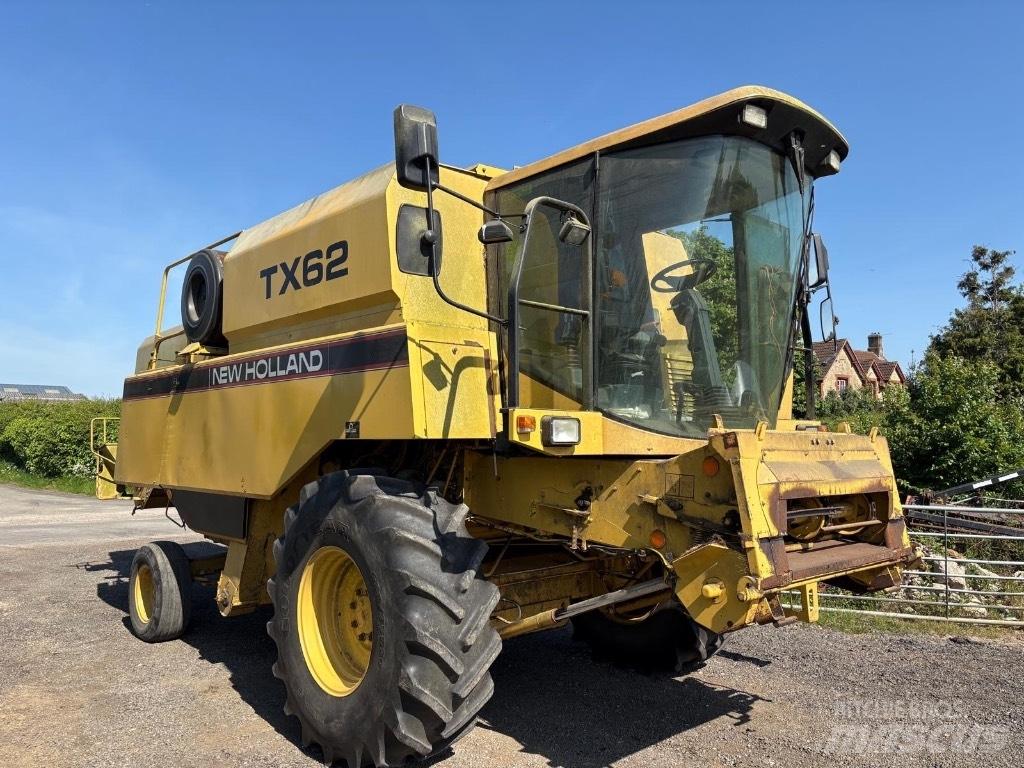 New Holland TX 62 Ražas novākšanas kombaini