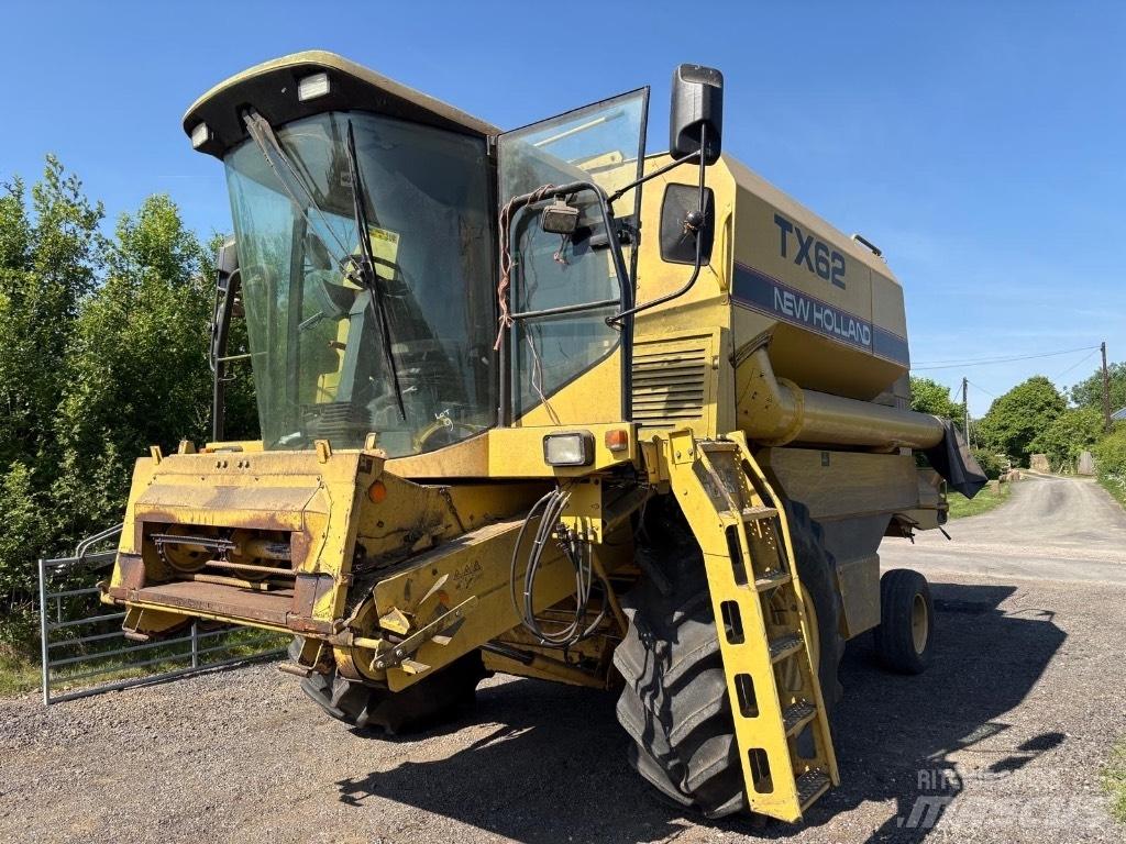 New Holland TX 62 Ražas novākšanas kombaini
