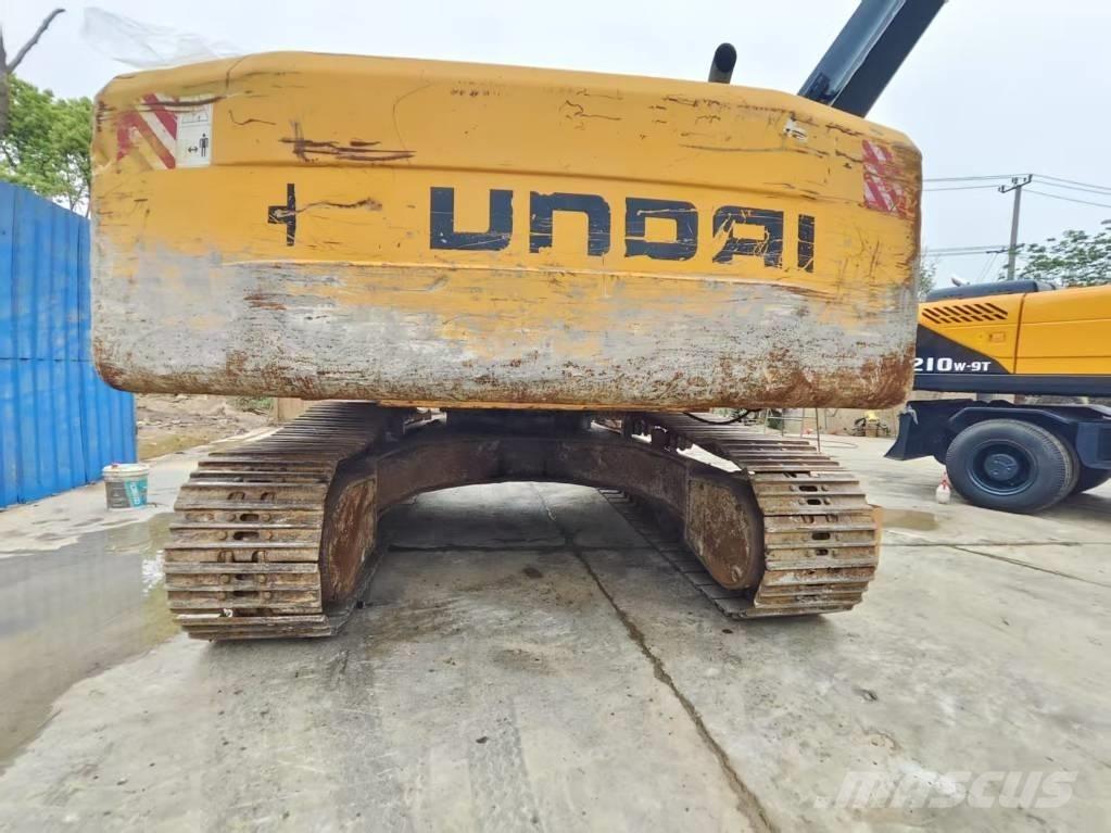 Hyundai R305LC Kāpurķēžu ekskavatori