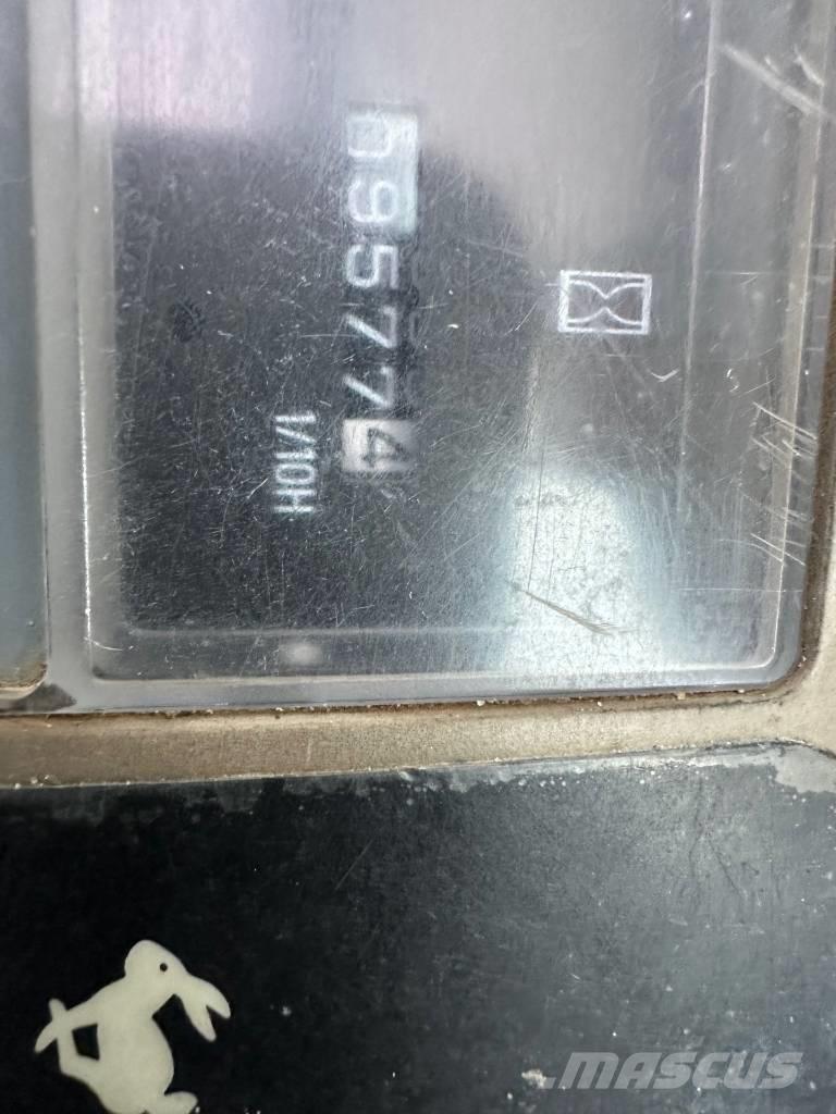 CASE CX 225 SR Kāpurķēžu ekskavatori