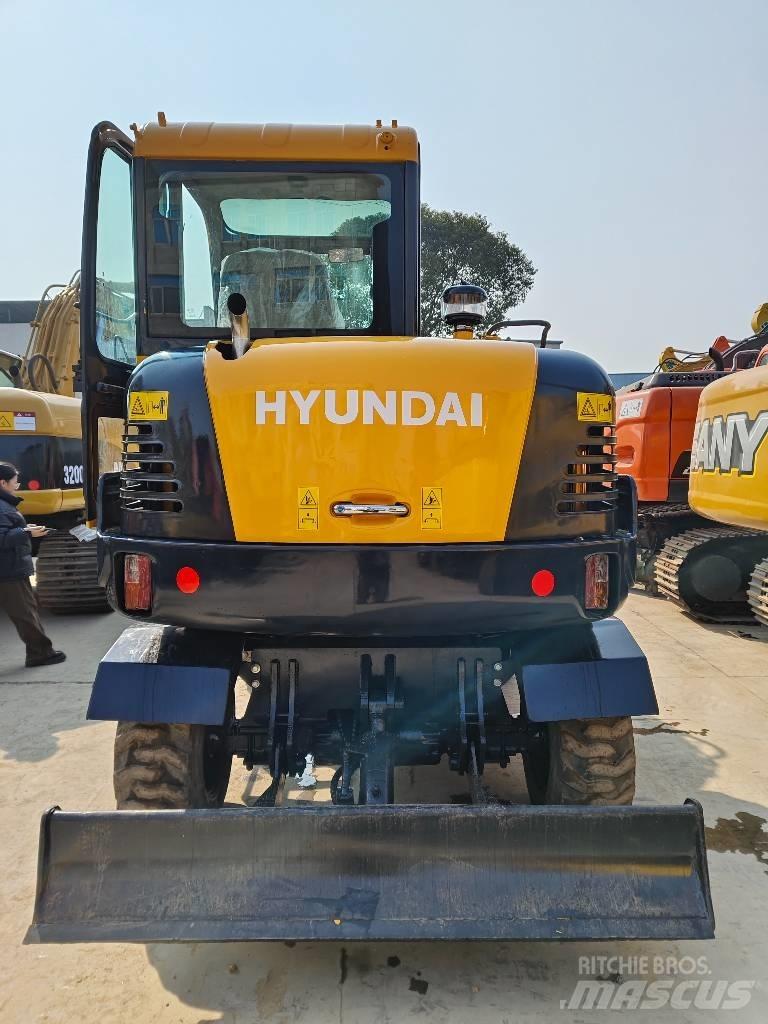 Hyundai Robex 60 W Ekskavatori uz riteņiem