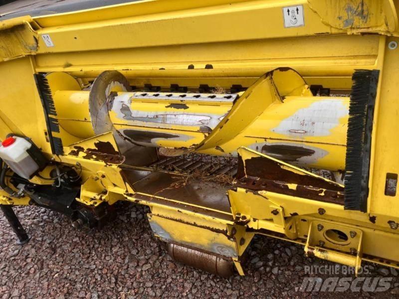 John Deere 8400 Lopbarības novācēji