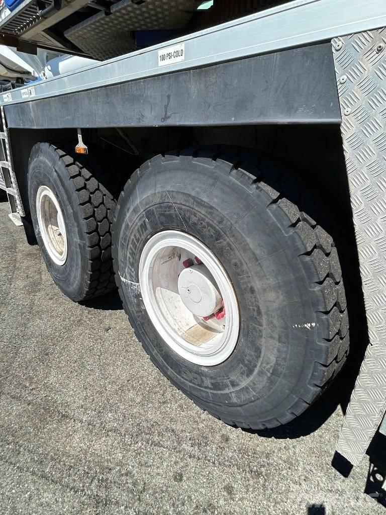 Tadano ATF 220 G-5 Visurgājēji celtņi
