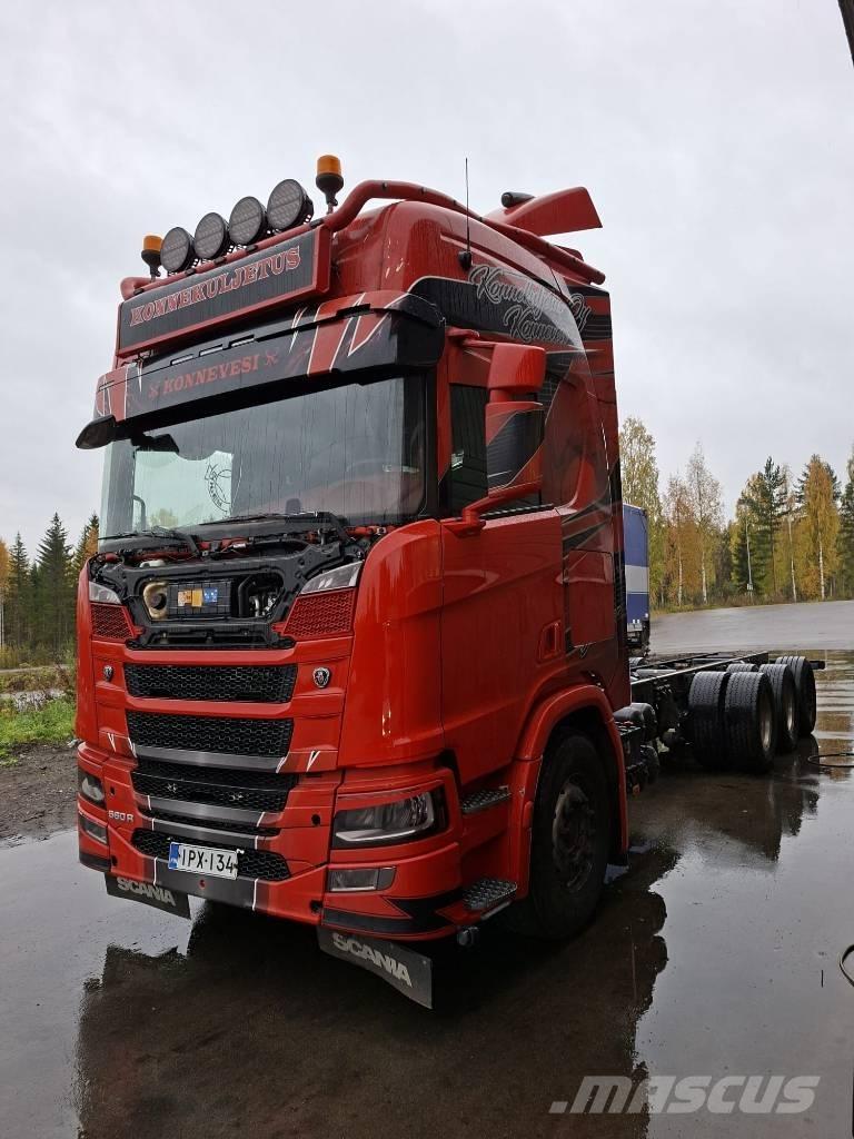 Scania R 560 Šasija ar kabīni