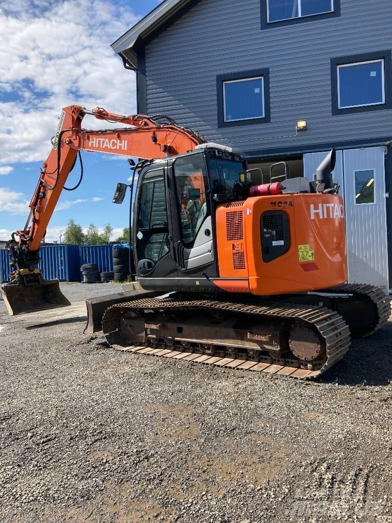 Hitachi ZX 135 US-6 Kāpurķēžu ekskavatori