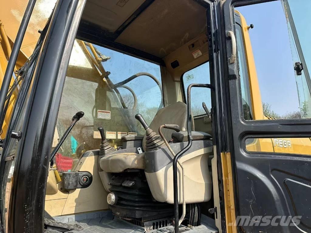 CAT 325CL Kāpurķēžu ekskavatori