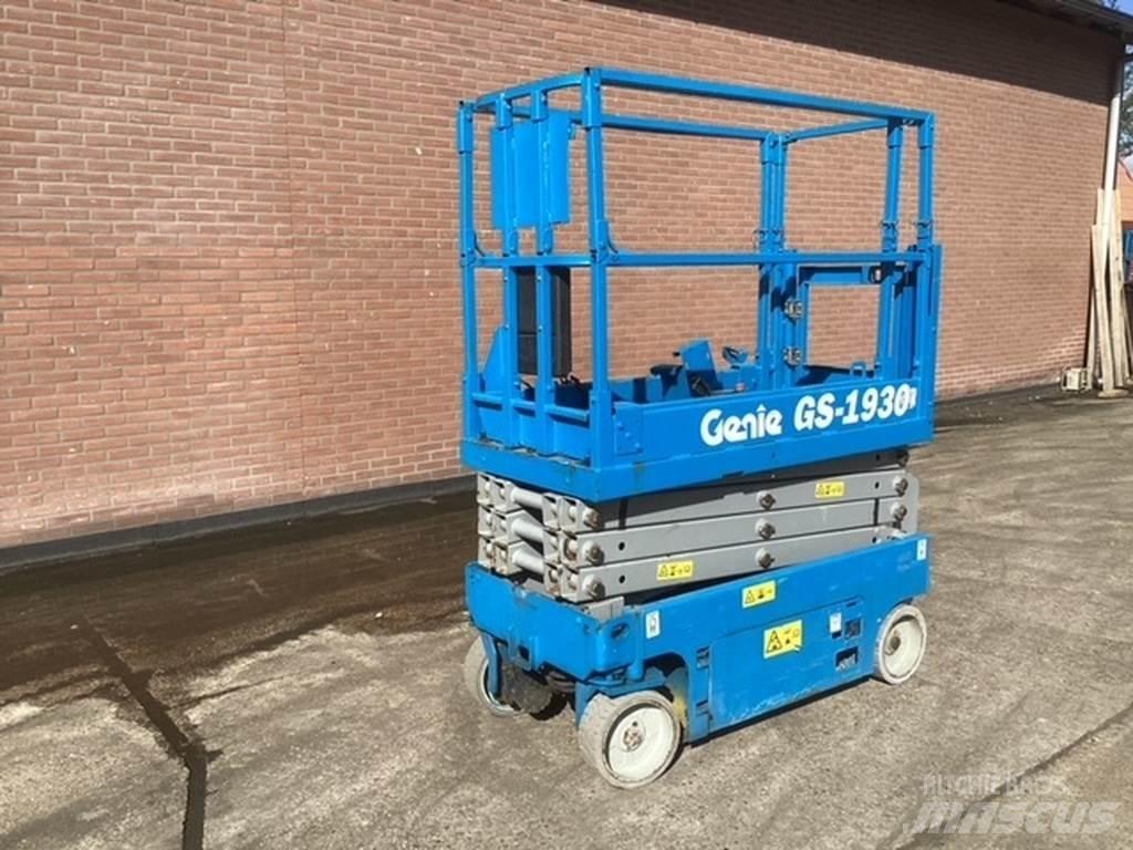 Genie GS1930 Šķerveida pacēlāji