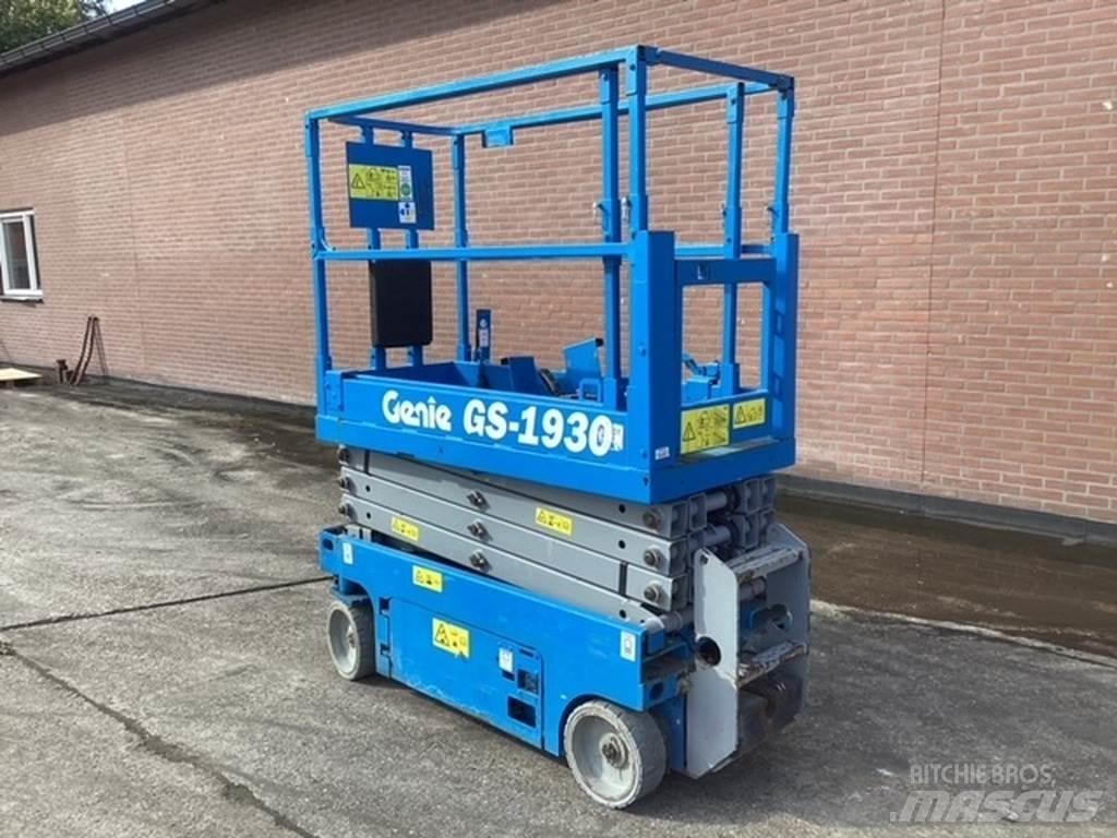 Genie GS1930 Šķerveida pacēlāji