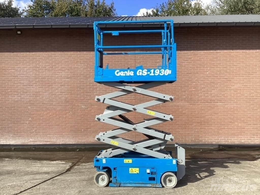 Genie GS1930 Šķerveida pacēlāji