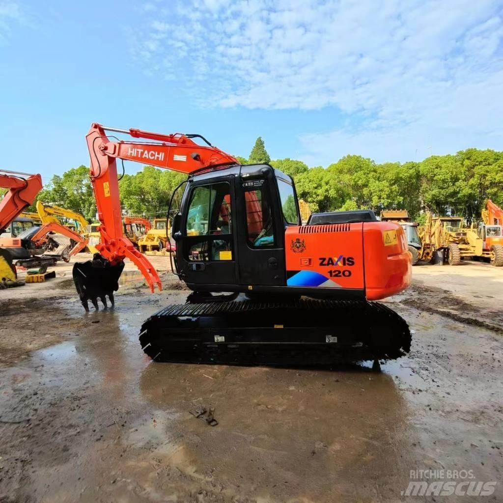 Hitachi ZX 120 Kāpurķēžu ekskavatori
