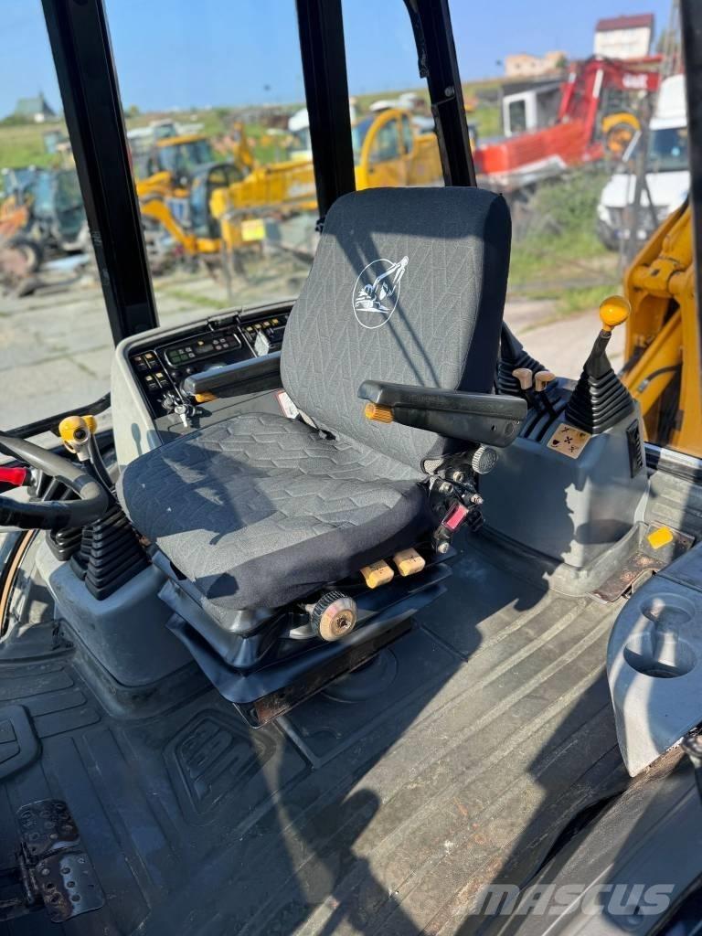 JCB 3CX Ekskavatori-iekrāvēji