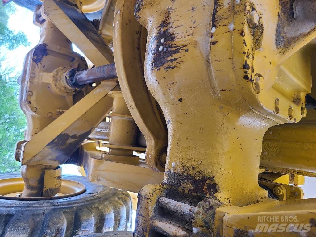 CAT 725 Artikulētie pašizgāzēji