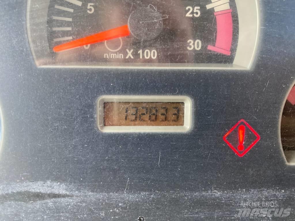 CAT 422 F TURBO Ekskavatori-iekrāvēji