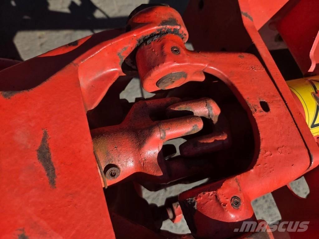 Kuhn GF 7601 MHO Grābekļi un siena ārdītāji