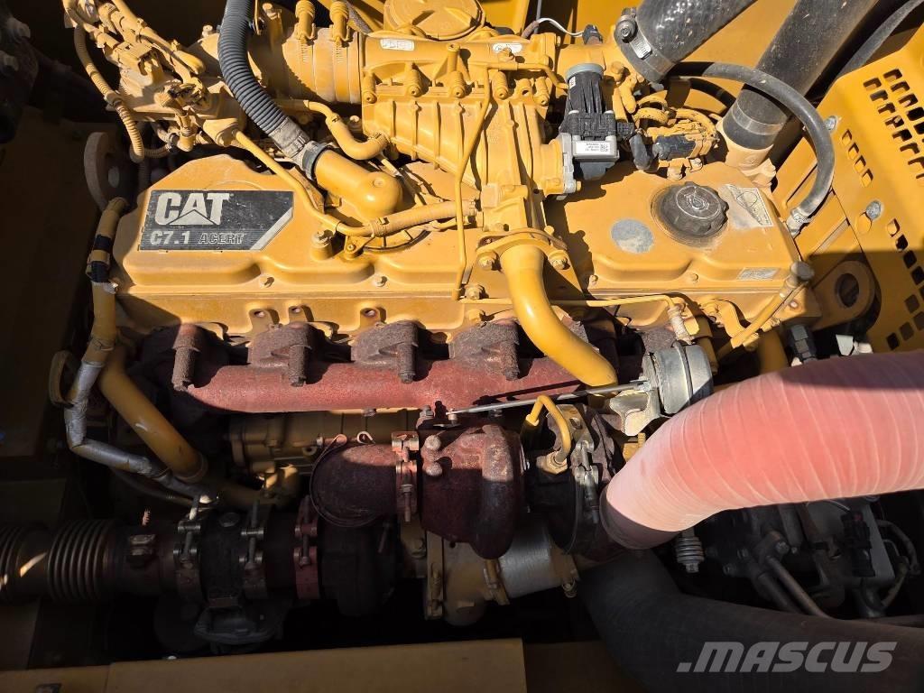 CAT 330FL Kāpurķēžu ekskavatori