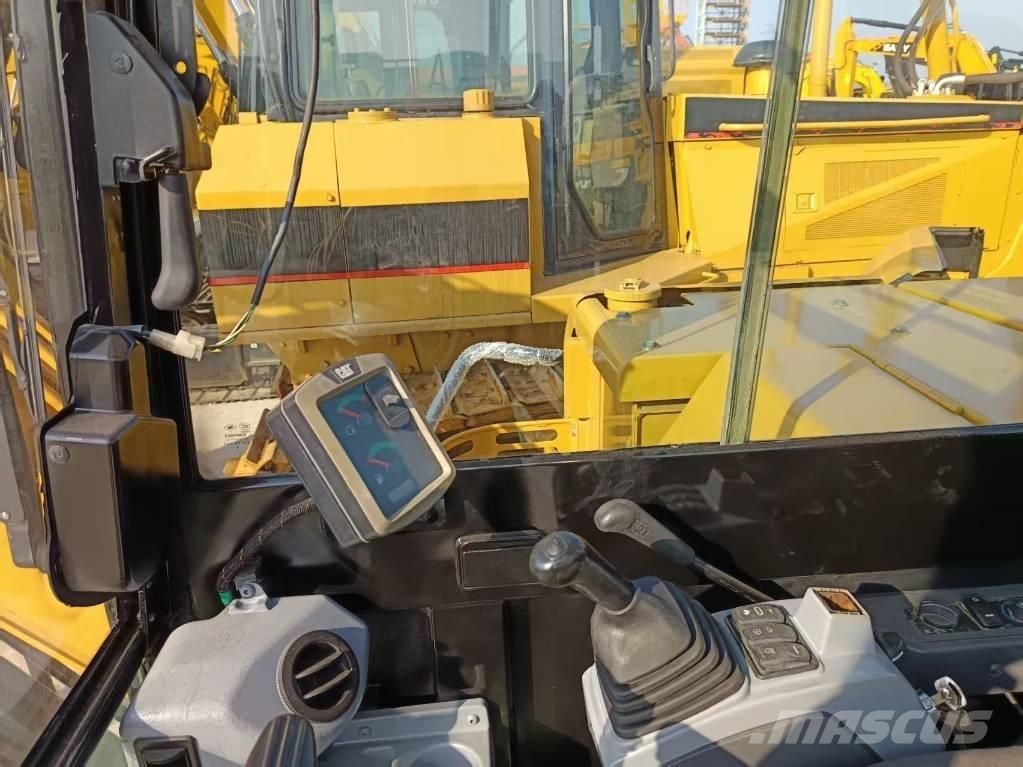 CAT 305.5 E 2 Kāpurķēžu ekskavatori