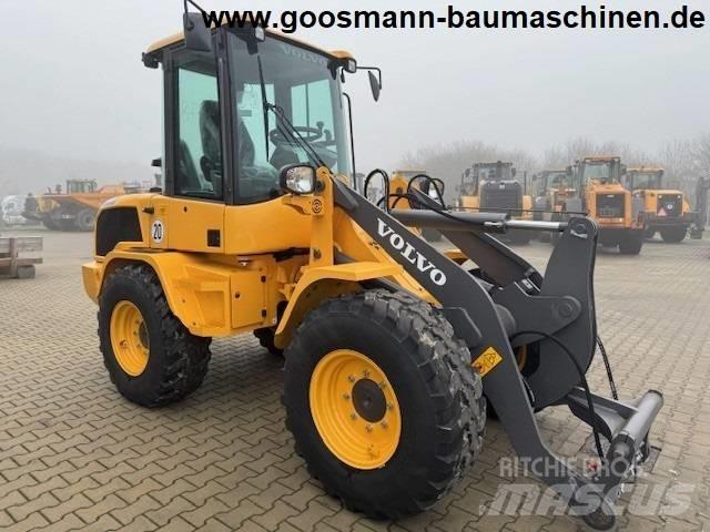 Volvo L 30 G Iekrāvēji uz riteņiem