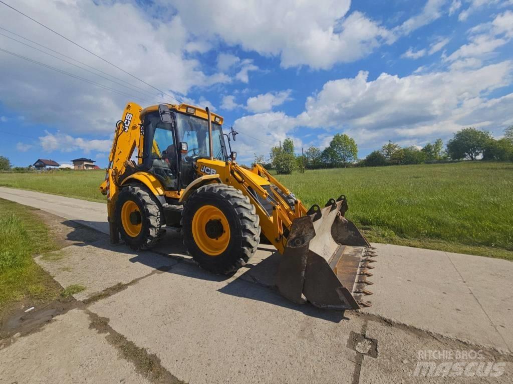JCB 4 CX Ekskavatori-iekrāvēji